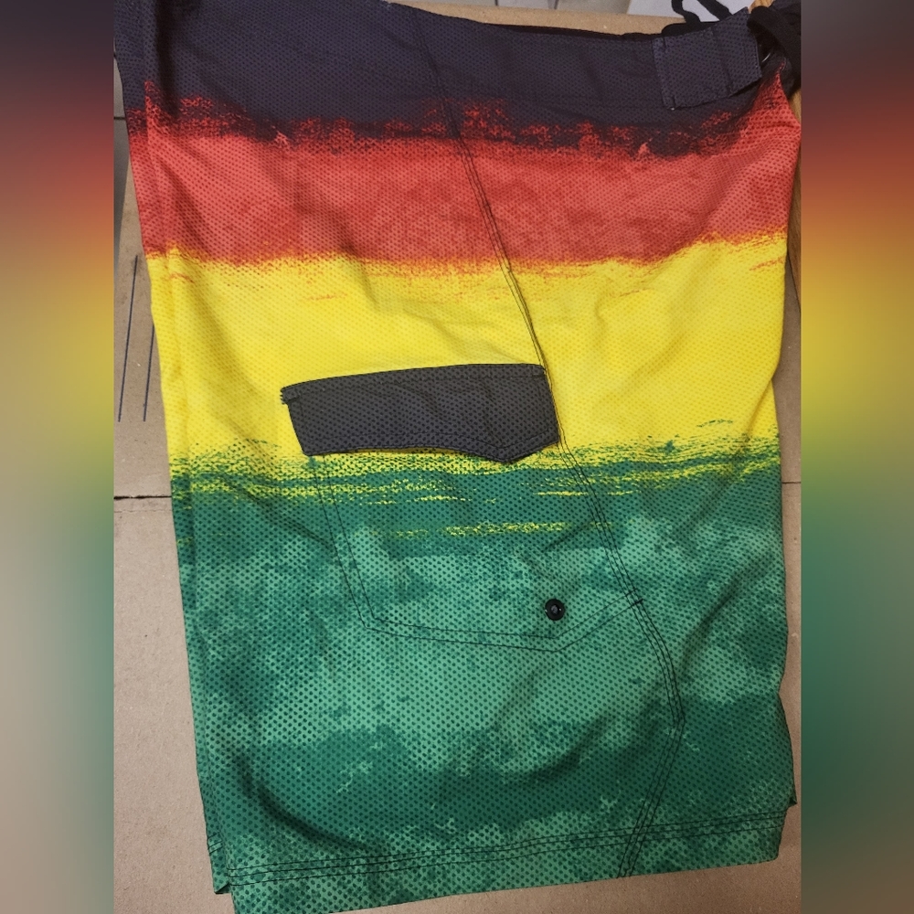 Burnside Rasta Color Swim Shorts Men Size 28